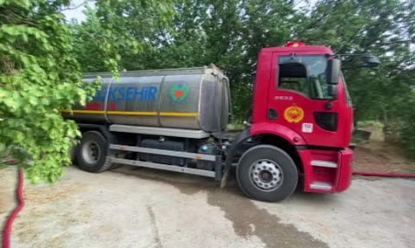 Çayırköy'de besi tesisinde çıkan yangın kısa sürede kontrol altına alındı