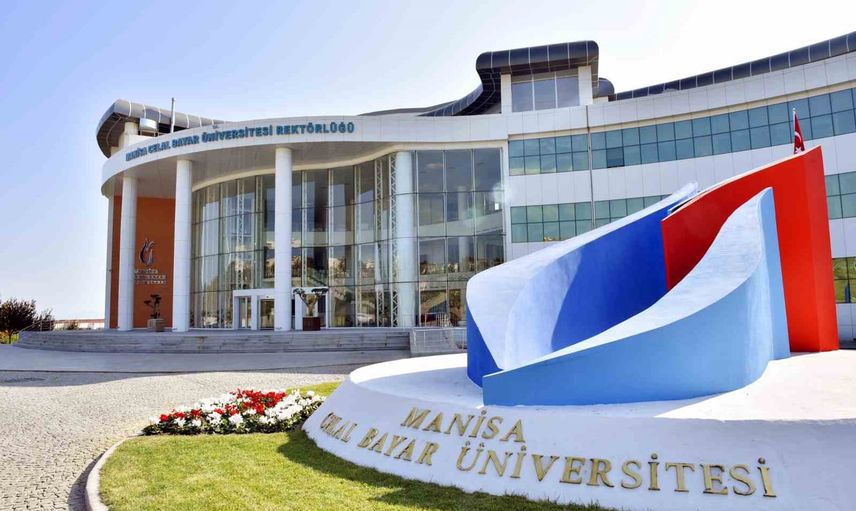 MCBÜ'de yeni dönem öğrenciler kampüs yaşamında çok yönlü fırsatlarla buluşuyor