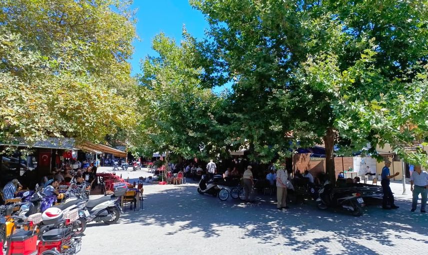 Tarihi Mudanya hal meydanının geleceği esnafla tartışılıyor