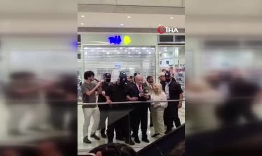 Başkent yakınında avm turu: Netanyahu megafonla seçmenden destek istedi