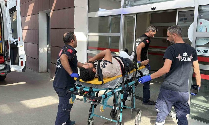Adıyaman'da kontrolü kaybeden motosiklet sürücüsü yaralandı
