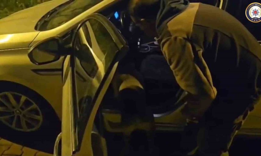 Nevşehir trafiğinde durdurulan araçta 856 gram uyuşturucu ele geçirildi