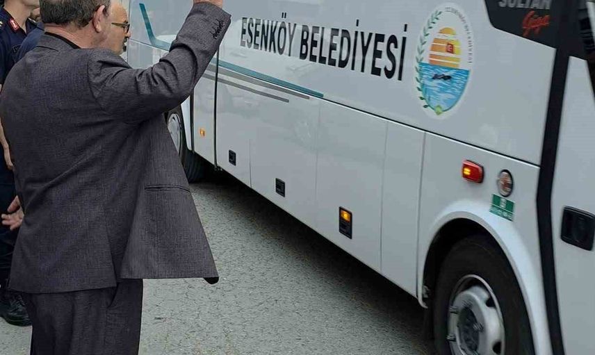 Esenköy'de sekiz yıldır süren ücretsiz öğrenci servisi geleneği devam ediyor