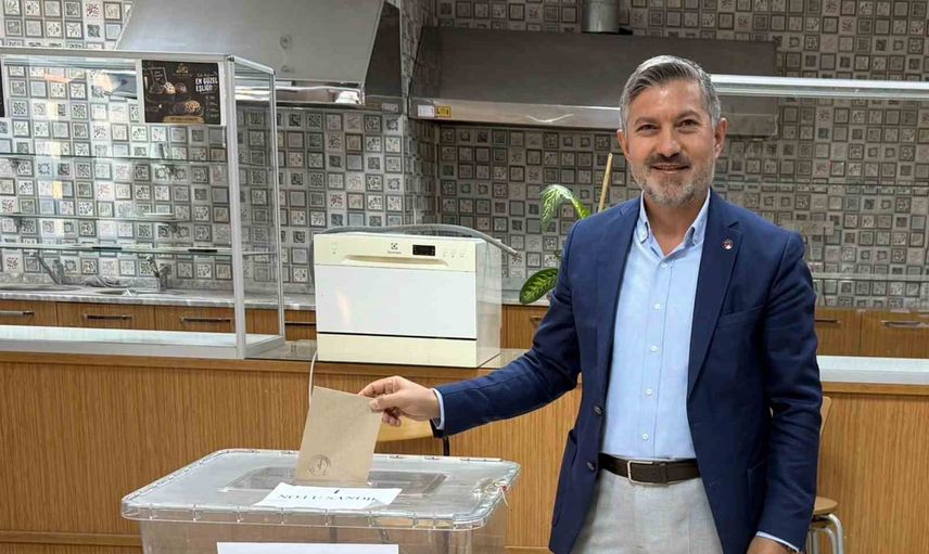 Eğitim-Bir-Sen Muğla şubesinde üyeler sandık başında