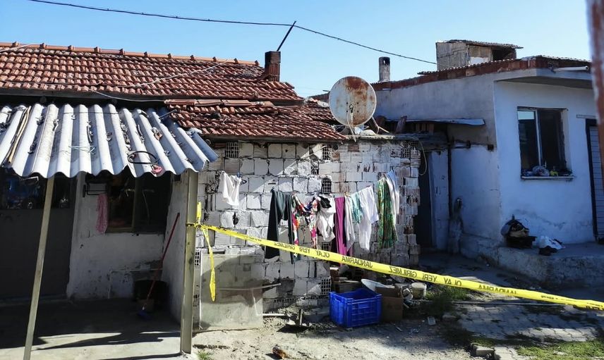 Kayalıoğlu'nda tartışma bıçaklı saldırıyla sonuçlandı: 30 yaşındaki kadın yaşamını yitirdi