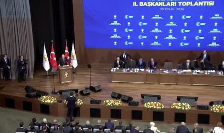Erdoğan'dan uyarı: hatalar kişiye indirgenemez, hizmet davamız bölünemez