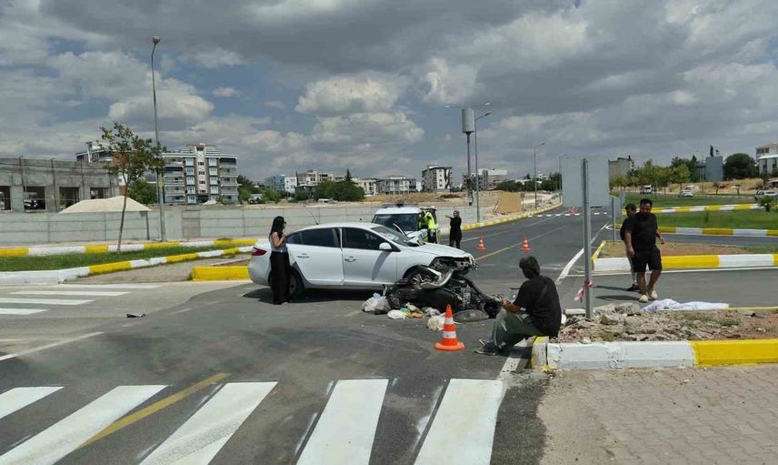 Adıyaman'da akıllı kavşakta çarpışma: motosiklet sürücüsü yaralandı