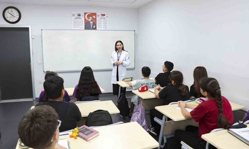 Eğitimde belediye desteği: Mersin kurs merkezlerinde 8 bin öğrenci ders başı yaptı