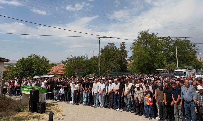 Genç hafız Alperen Akkuzu toprağa verildi