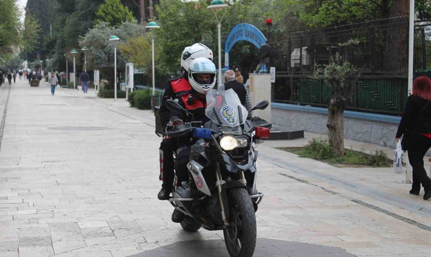 Aydın Efeler'de okul çevrelerinde sıkı ilk gün denetimi