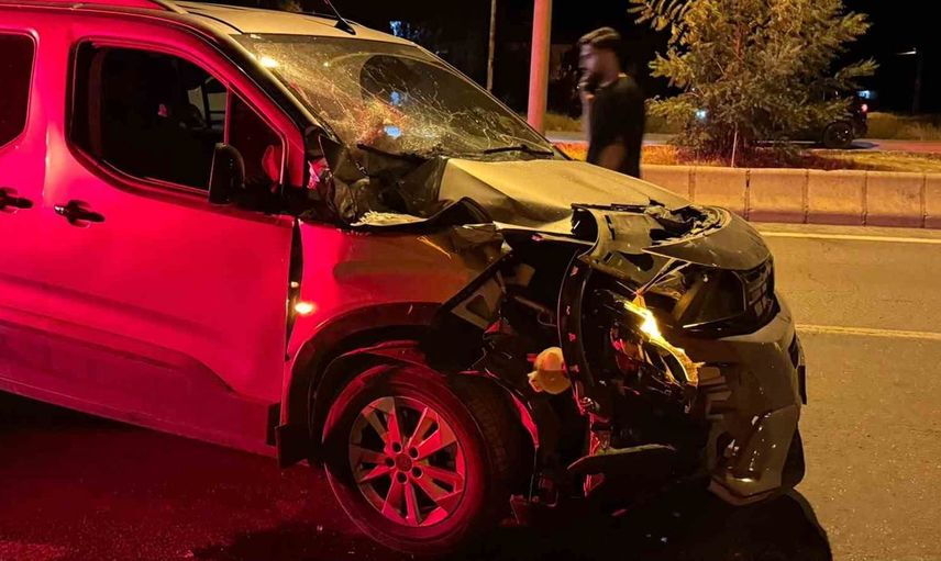 Hasköy'de tır ile otomobil çarpıştı: sürücü hafif yaralandı