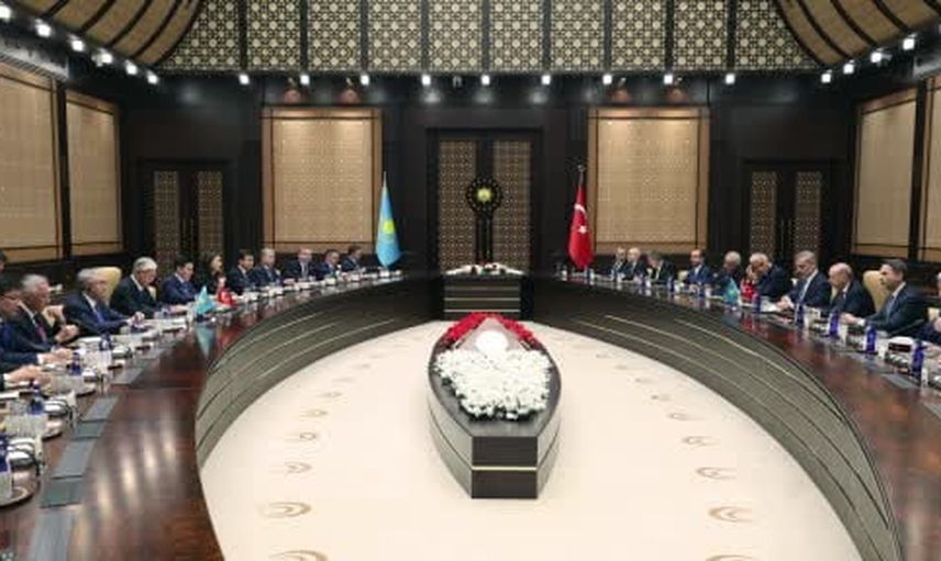 Erdoğan ile Tokayev heyetler eşliğinde görüştü