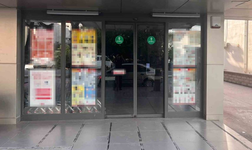 Serik'te tarihi geçmiş ürün sattığı belirlenen zincir market 3 günlüğüne kapatıldı