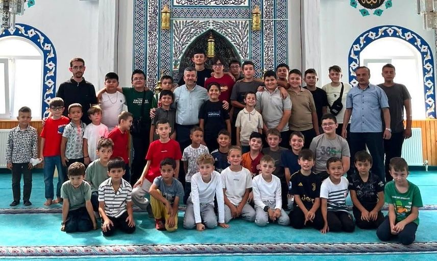 Yaz boyunca öğrenip sahneye çıktılar: Hisarcık’ta yaz Kur’an kursu kapanışı