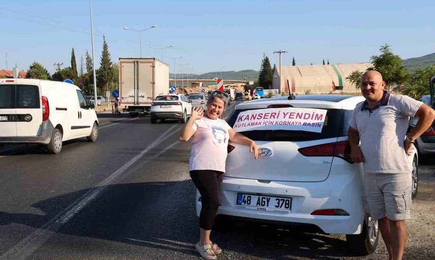 meme kanserini yenen kadın şehir turuyla sevinci paylaştı
