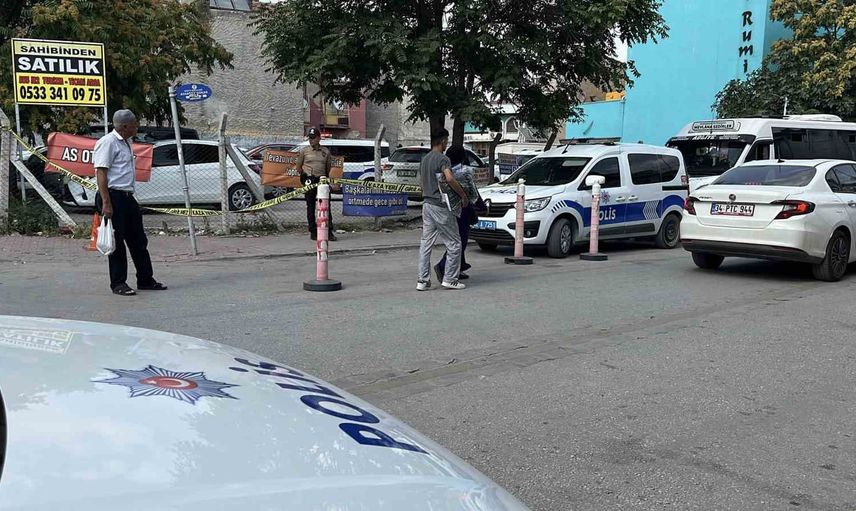 Güvenlik kamerası kaydetti: Karatay'da alacak verecek tartışması bıçaklanmayla sonuçlandı