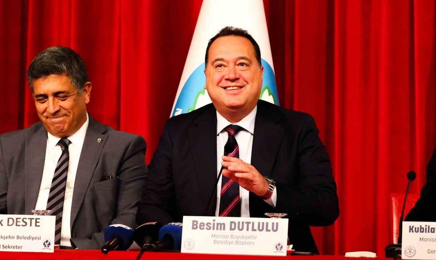 Manisa şehir tiyatrosu 20. yılında duruş ile sahnede