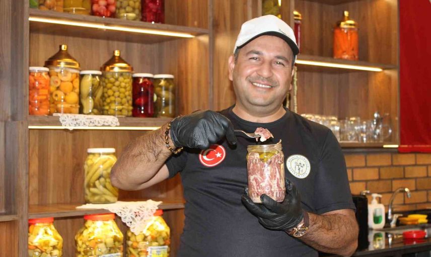kayseri'de pastırma turşusu: yerel lezzet farklı formda sunuldu