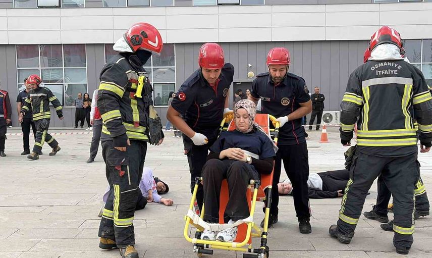 Osmaniye'de hastane tatbikatı: patlama, kimyasal sızıntı ve yangına hazırlık