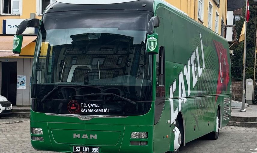 Dualar kazayı önledi: Çayelispor ovit tünelinde otobüs arızası nedeniyle mahsur kaldı