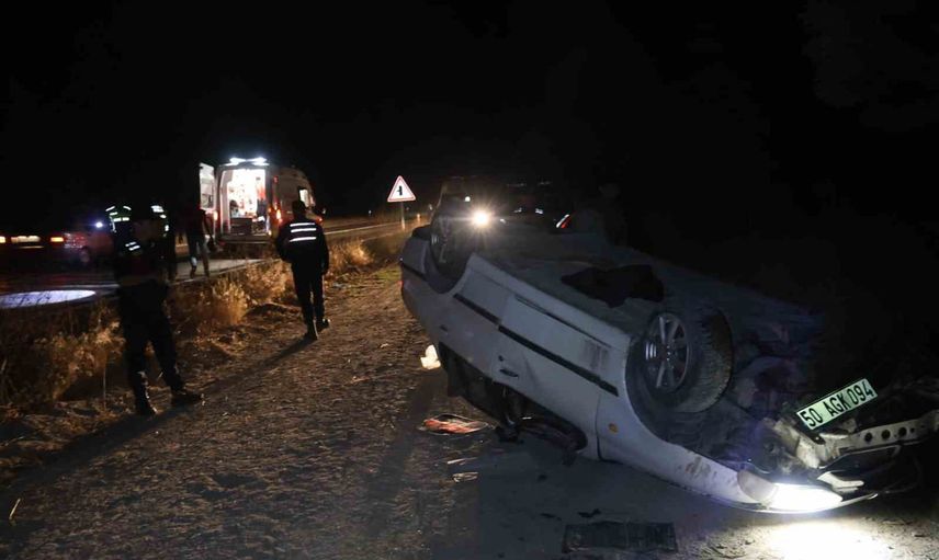 Nevşehir'de şarampole devrilen otomobil takla attı: 5 yaralı, biri ağır