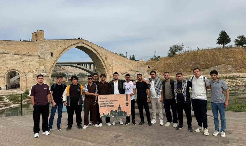 Düzceli gençler Hasankeyf’in tarihi dokusunu yerinde tanıdı