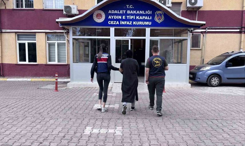 Aydın'da jandarmanın operasyonunda hapis cezası bulunan iki kişi cezaevine teslim edildi
