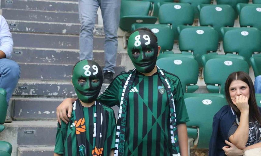 Kocaelispor'da beklenen ilgi düşüşü: tribünde 10 bin 983 biletli seyirci