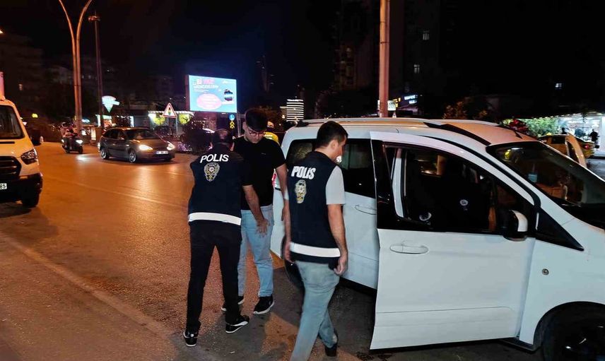 Adana'da Huzur ve Güven denetiminde aranan 38 kişi yakalandı, sürücülere milyonluk ceza