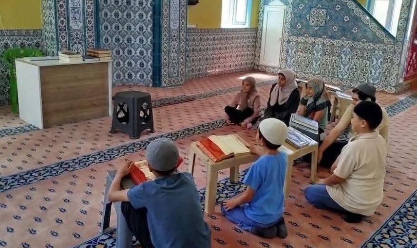 Saklar Köyü'nde yaz Kur’an kursu dualarla sona erdi