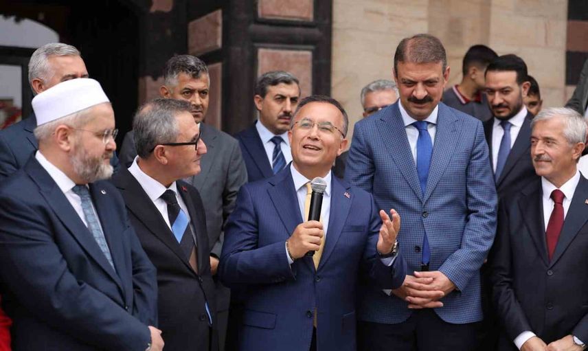 Gaziantep'te restorasyonu tamamlanan Şeyh Fethullah Camii yeniden ibadete açıldı