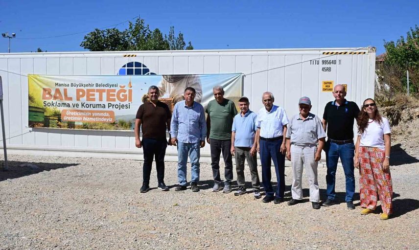Manisa'da arıcıların petekleri eksi 30 derecede kimyasal olmadan korunuyor