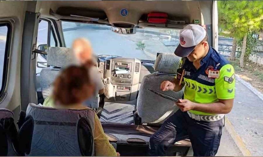 Okul servislerinde sıkı denetim: 8 araç trafikten men edildi