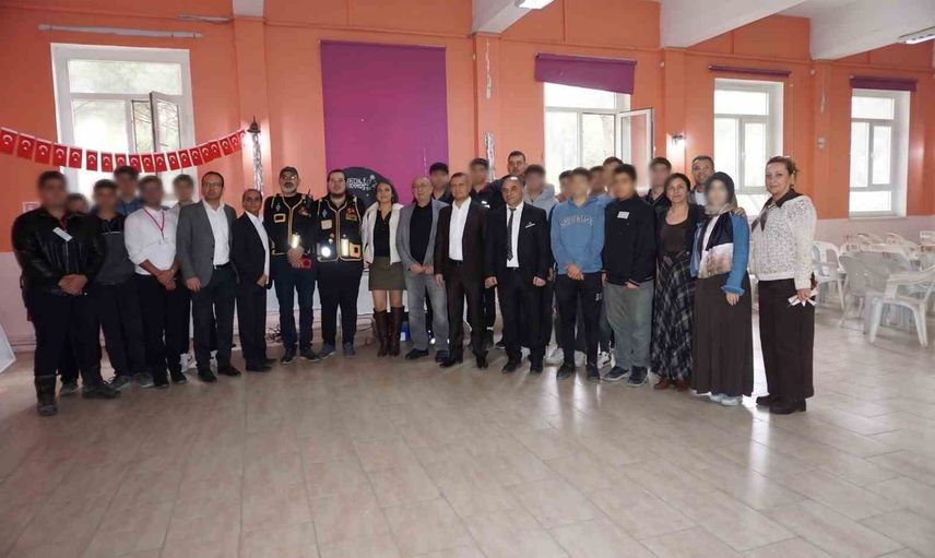Bergama'da gençler haberleşme ve uzay teknolojilerini üretmeye başladı