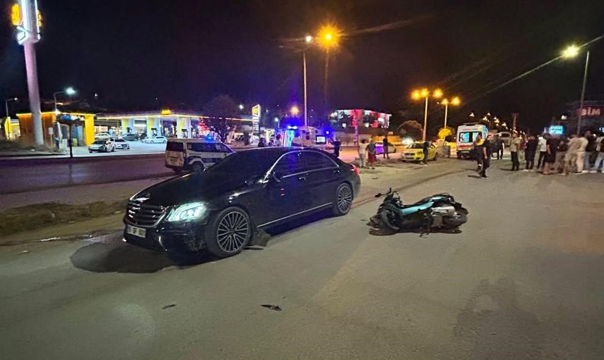 Burdur'da yan yolda çarpışma: motosiklette 2 kişi yaralandı