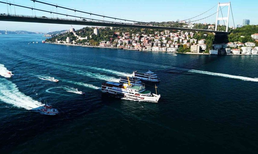 Boğaziçi'nde dalgalar yarıştı: Su İnal ve Selim Oğuz genel klasmanda birinci
