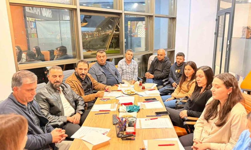 Yazıhan'da öğretmenler yapay zekâ ile geleceğin sınıfını tartıştı