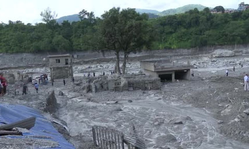 Himalayalar'da buzul çökmesi: Nepal ve Çin'de can kaybı binin üzerinde