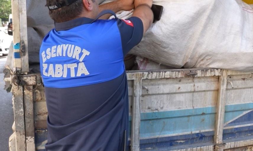 esenyurt’ta kaçak döküm denetimleri sıkılaştı, ceza kesildi
