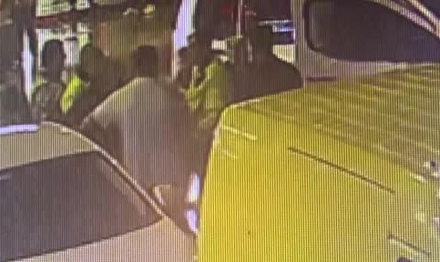Alkollü sürücü kaza yerinde polise kafa attı, ev hapsiyle cezalandırıldı