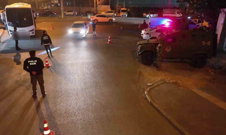 Diyarbakır'da buğday torbalarında saklanan 39 kilo uyuşturucuya operasyon