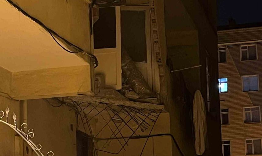 Güngören Akıncılar'da balkon çökmesi: çevre bariyerle kapatıldı ve bina boşaltıldı