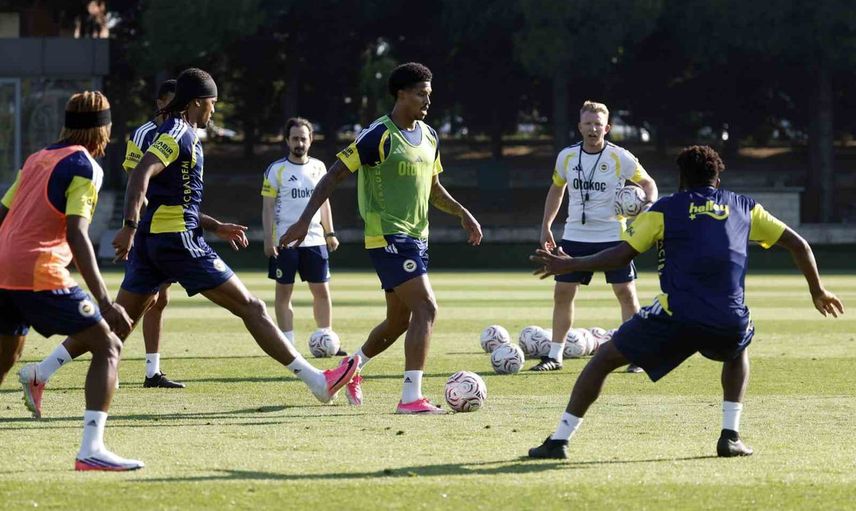 Fenerbahçe, Sturm Graz sınavı için taktik ve bireysel çalıştı