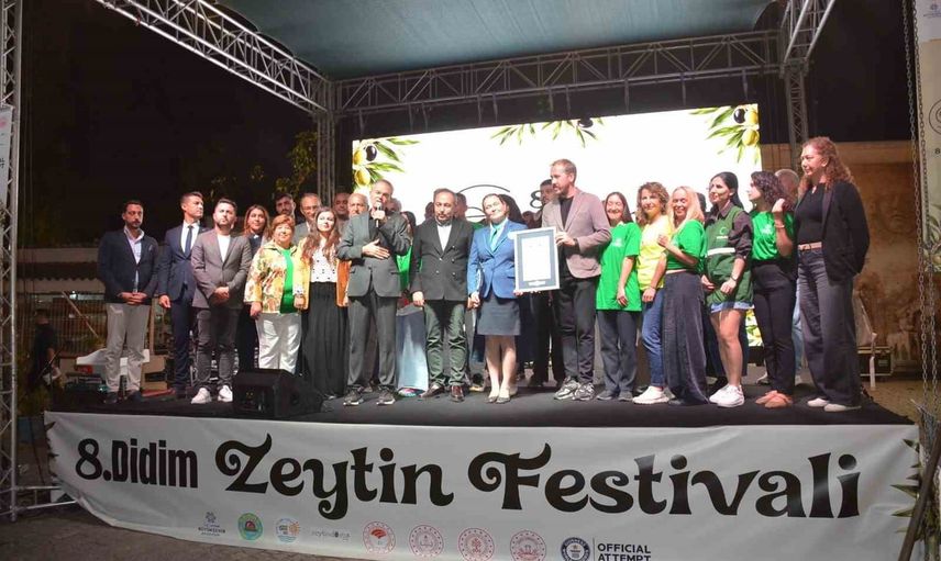 Didim'de dört noktada eş zamanlı zeytinyağı tadımıyla Guinness rekoru kırıldı