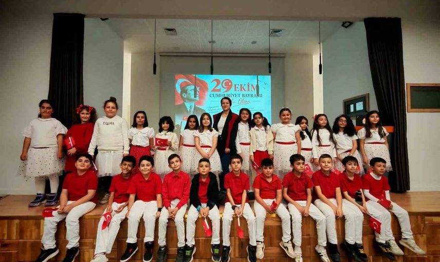 Çocuklar TEGV'de cumhuriyet coşkusunu yaşadı