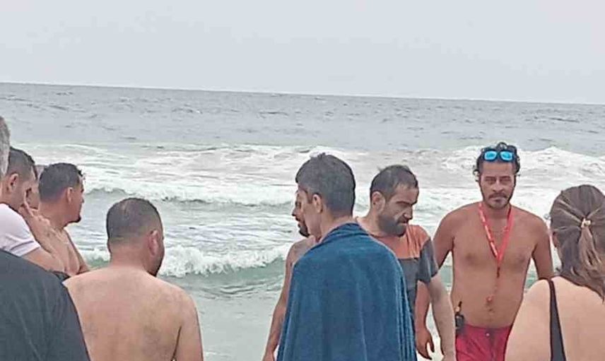 İnkumu'nda fırtınalı denizde 10 kişi cankurtaranlarca kurtarıldı