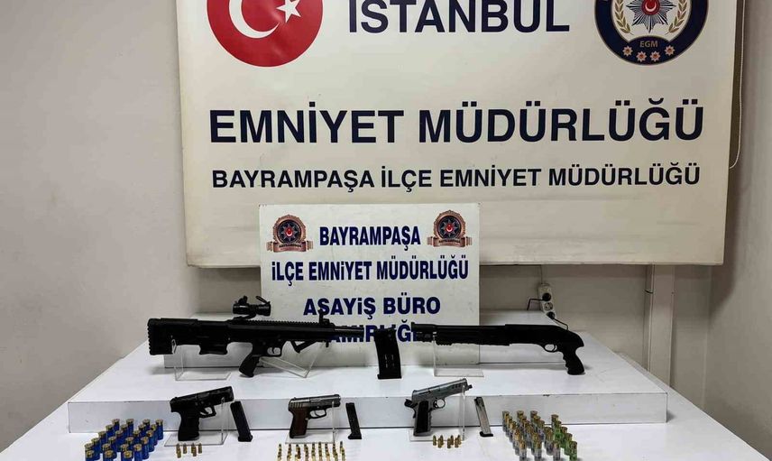 Bayrampaşa'da evinde çok sayıda mühimmat bulunan kişi gözaltına alındı