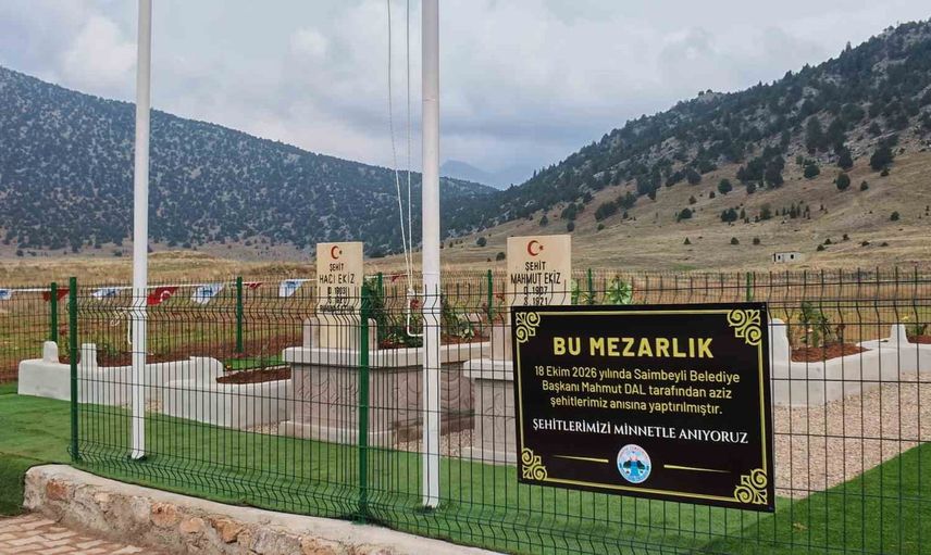 Asırlık mezarlardan korunan şehitliğe: iki kardeşin hatırası nesillere taşınıyor