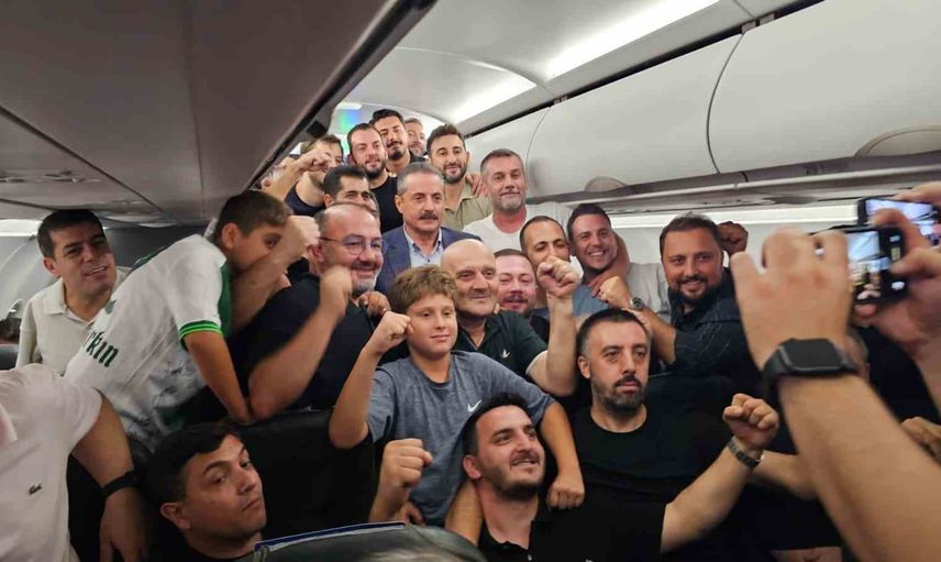 Milletvekili Faruk Çelik, Bursaspor'un geleceğine birlikte sahip çıkma çağrısı yaptı