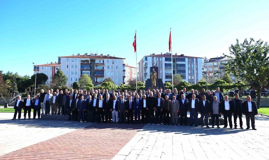 bafra’da muhtarlar günü törenle anıldı